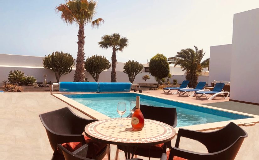 Villa Lemon Tree: 4 bed, 2 bath, private pool/hot tub & various sports activities
